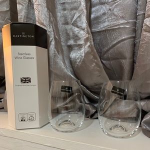 Stemless wine glasses